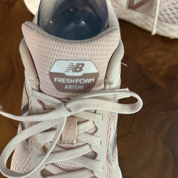 Women’s New Balance Arishi V2 Fresh Foam Running Shoes WARISCL2 Pink Size 10 - Picture 7 of 9